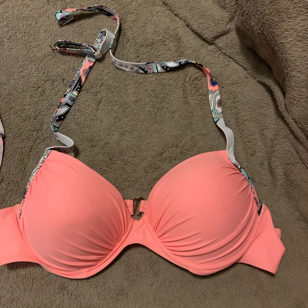 Push-up bikini top